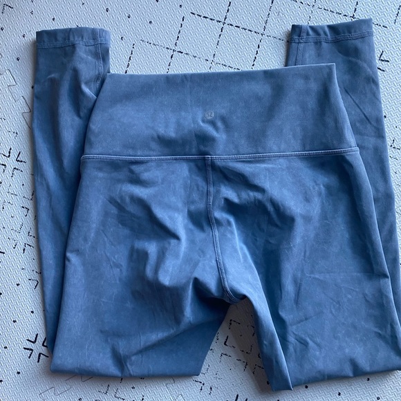 Lululemon wunder under - Picture 2 of 4